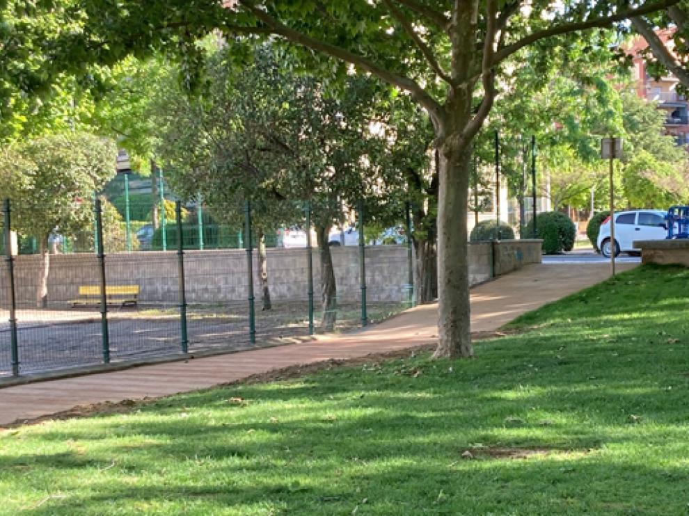 Sendero junto al Ceip Aragón de Barbastro