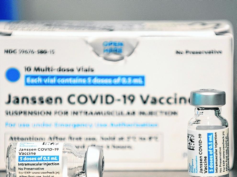 La vacuna de Janssen contra el coronavirus se dispensa en una única dosis.