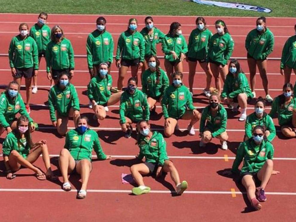Parte del equipo femenino de Intec-Zoiti, el año pasado en Cáceres.