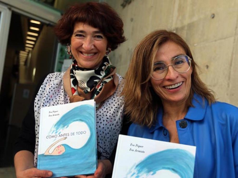 Eva Armisén y Eva Piquer, en Huesca.