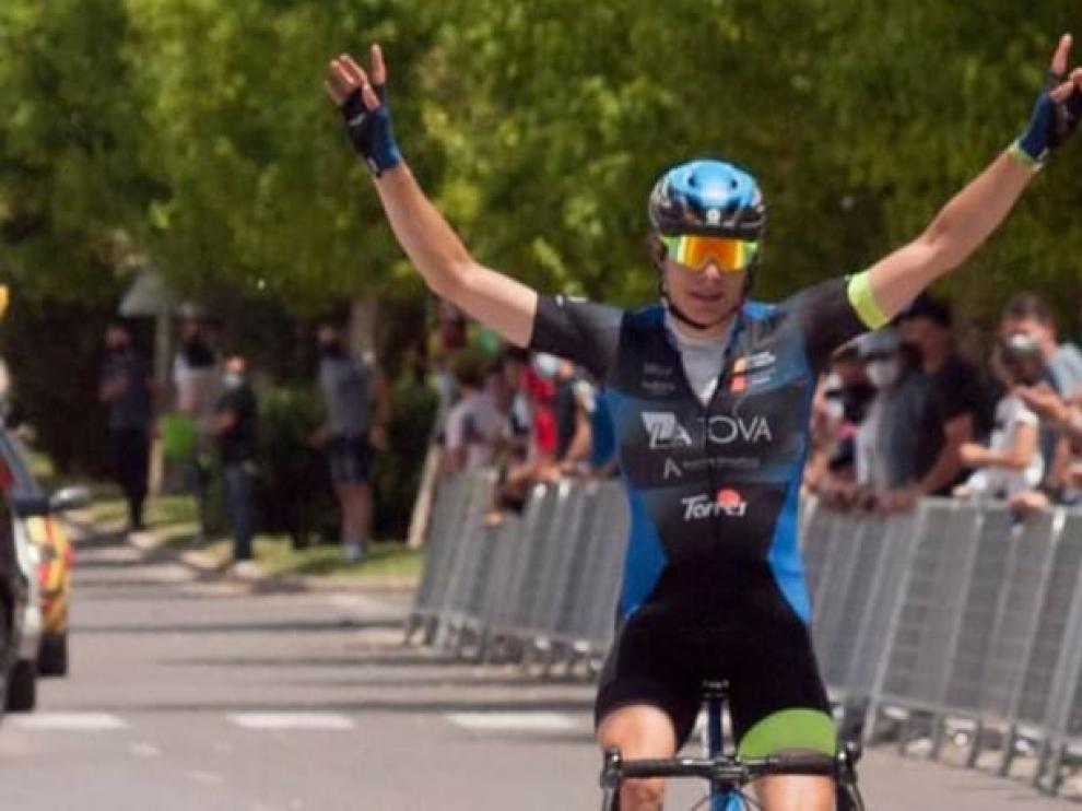 Toby Perry, victorioso en la meta castellonense, está completando una gran temporada.