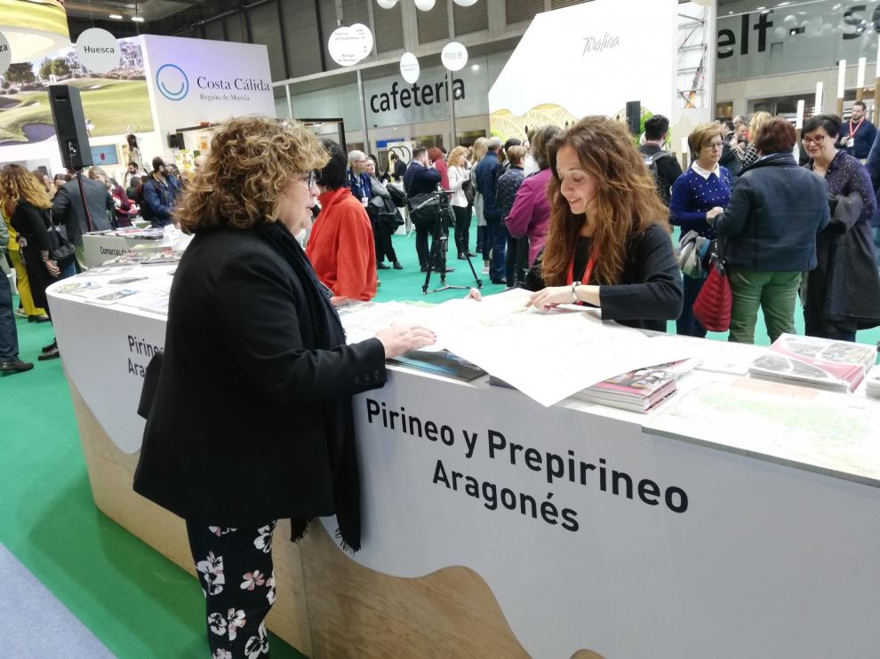 La consejera de Turismo de la Comarca del Somontano, María Morera, en la última edición de Fitur.