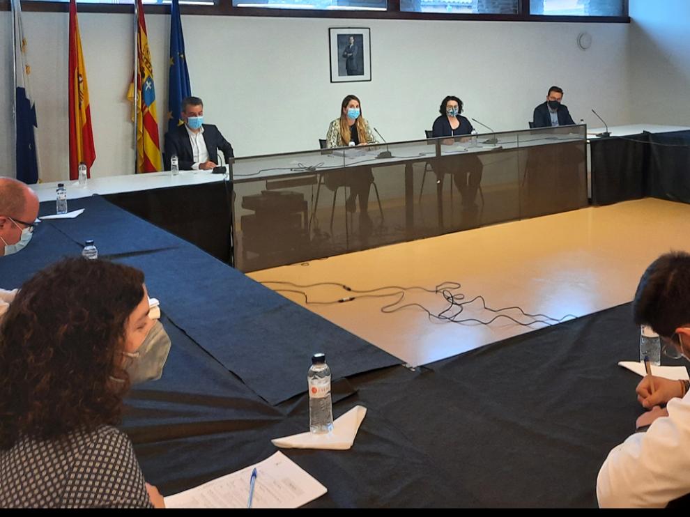 Pleno en el que se decidió la próxima reunión de la mesa participativa para el análisis del agua.