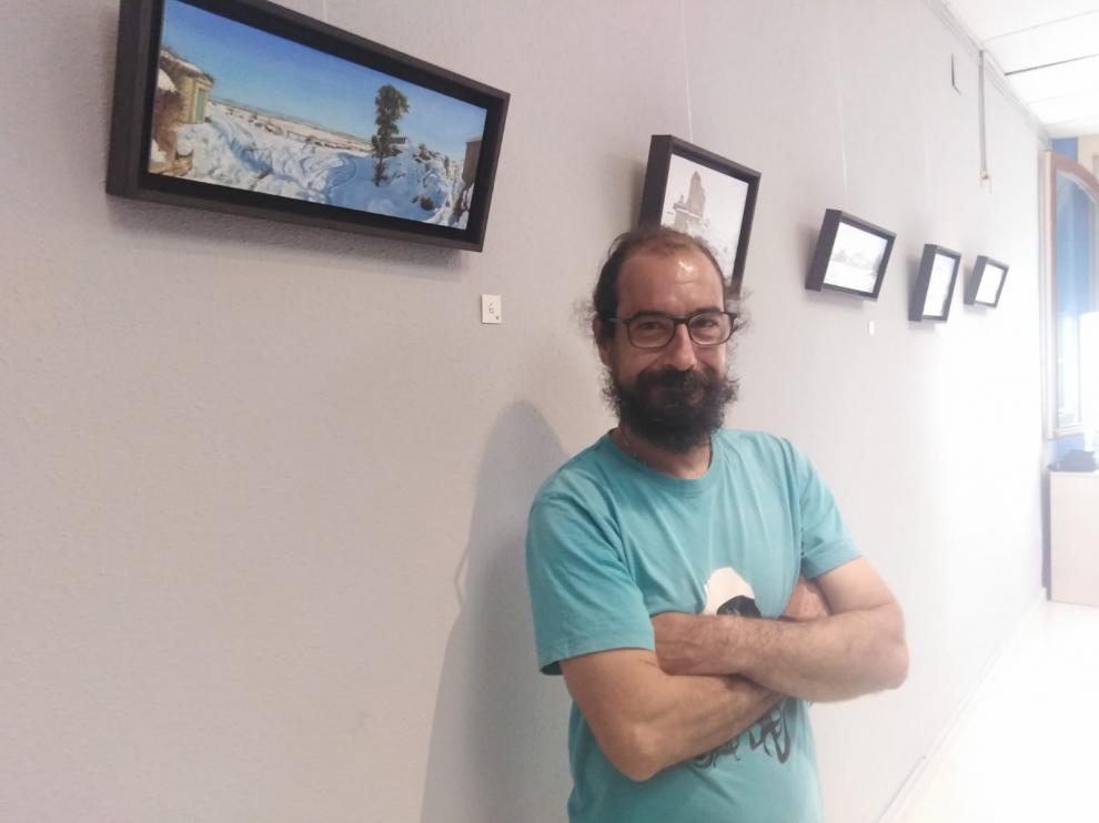 Iván Pagnussatt en la sala de Almudévar.