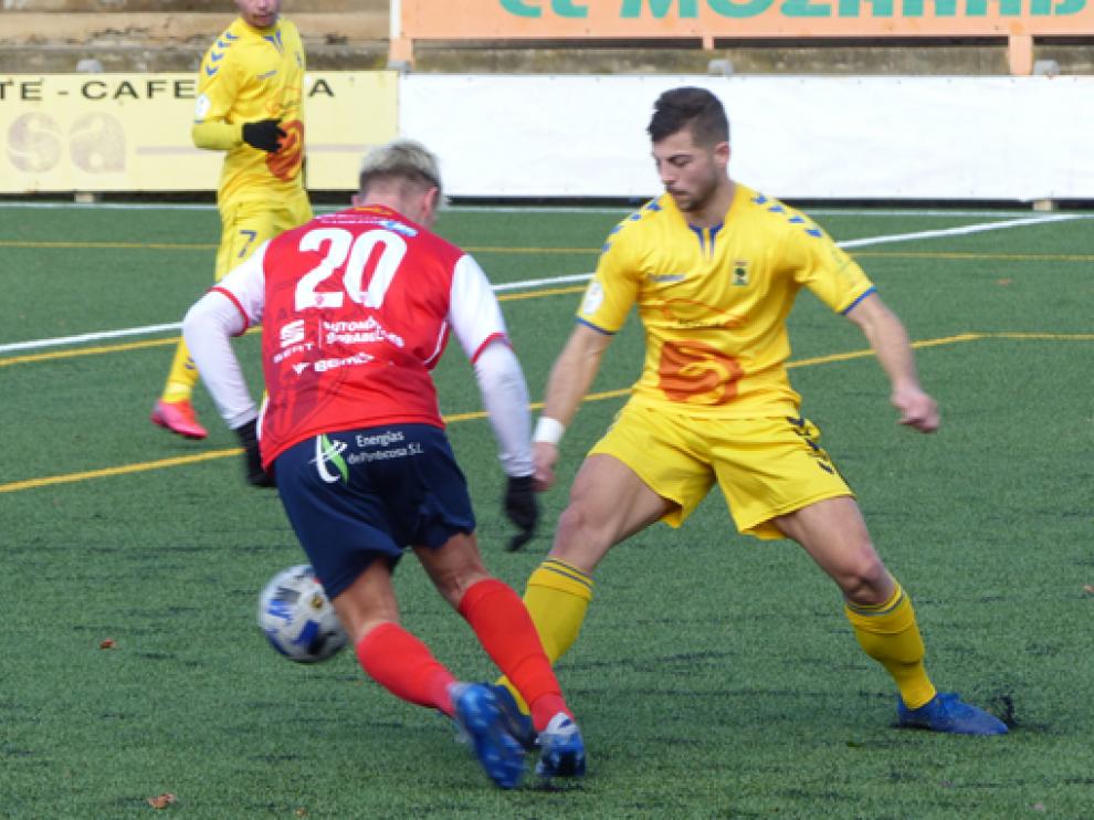 Imagen de un partido de esta temporada del Robres, que está más cerca de la permanencia.