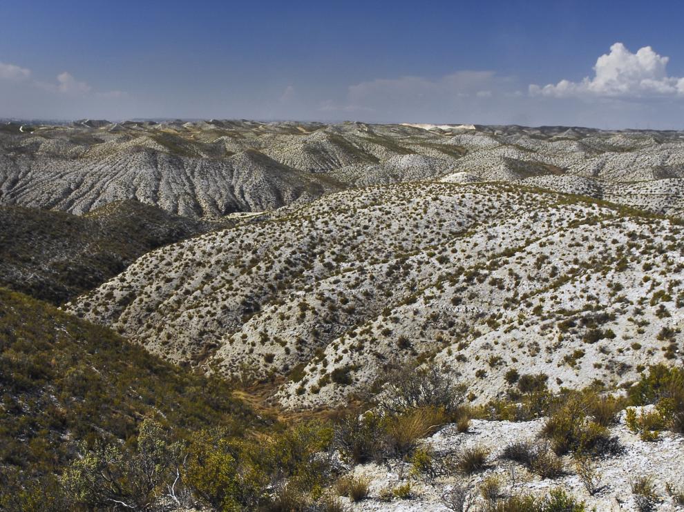 Montes de yesos en el Saso de Osera.