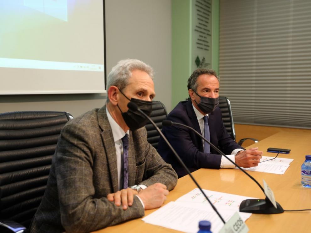 Salvador Cored y Luis Cánovas durante la presentación del ïndice de Confianza Empresarial de la provincia.
