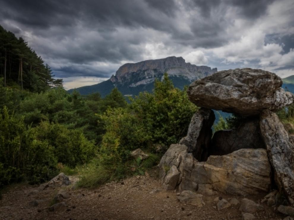 Dolmen de Tella, foto de Alberto Cortés