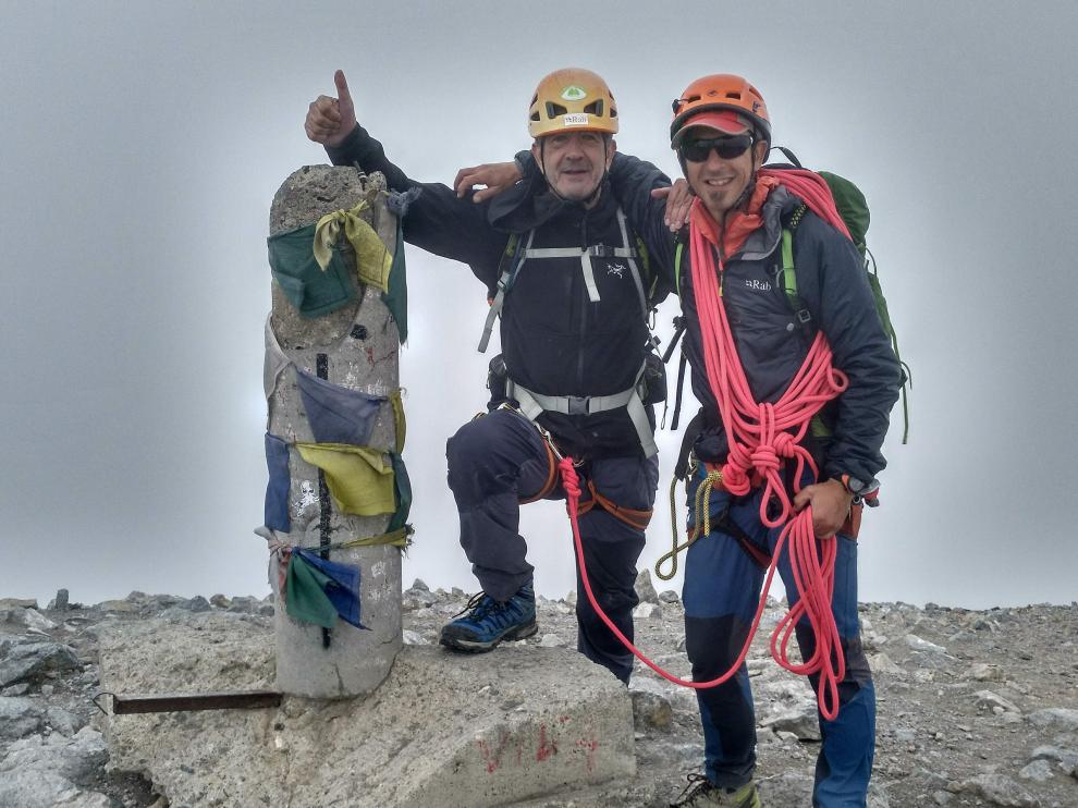 El grausino Jordi Pola, a la derecha, se plantea que hay que diversificar más allá del turismo.