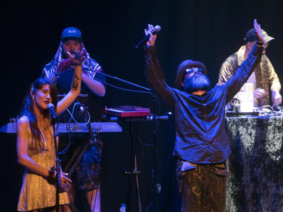 Califato ¾ constituyen la avanzadilla del nuevo rock andaluz.