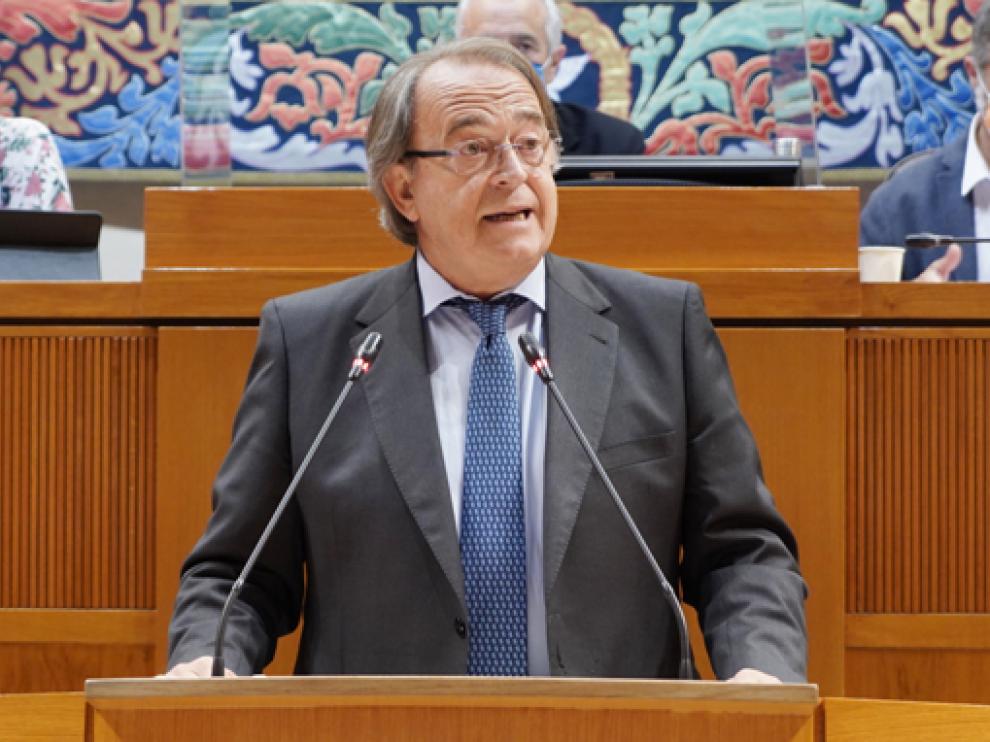 Carlos Pérez Anadón, Consejero de Hacienda y Administración Pública