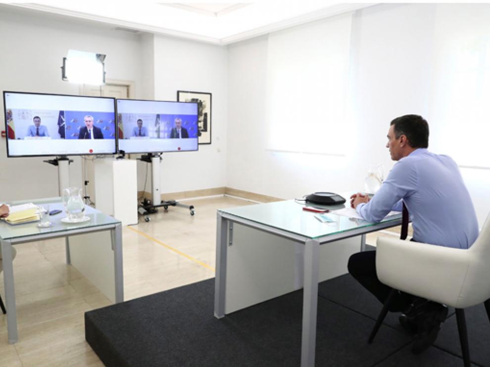 Sánchez se ha reunido con el Secretario General de la OTAN por videoconferencia