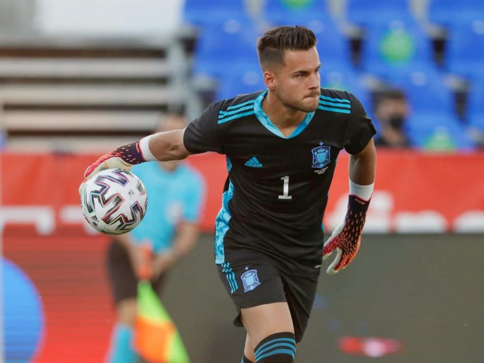 Álvaro debutó con la selección absoluta de España y lo hizo como titular.