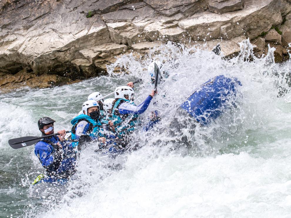Los deportes de aventura atraen a un buen número de turistas al Alto Aragón.