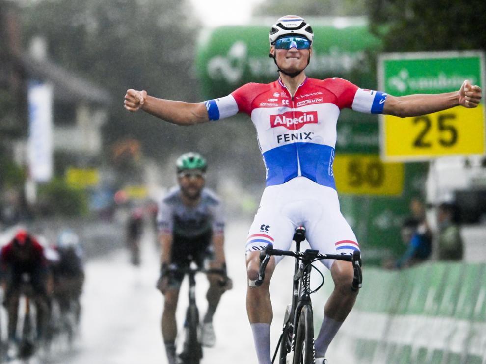 Van der Poel se impuso en la etapa de este lunes en Suiza