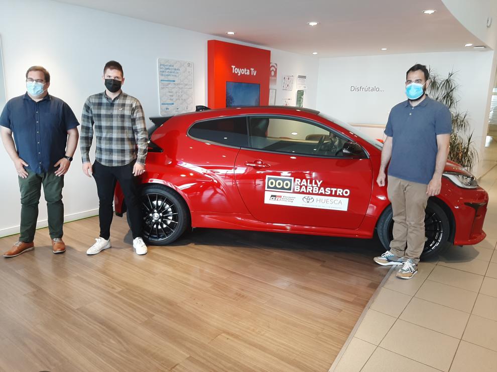 Lizana, López e Izcue, junto al Toyota GR Yaris que abrirá la prueba
