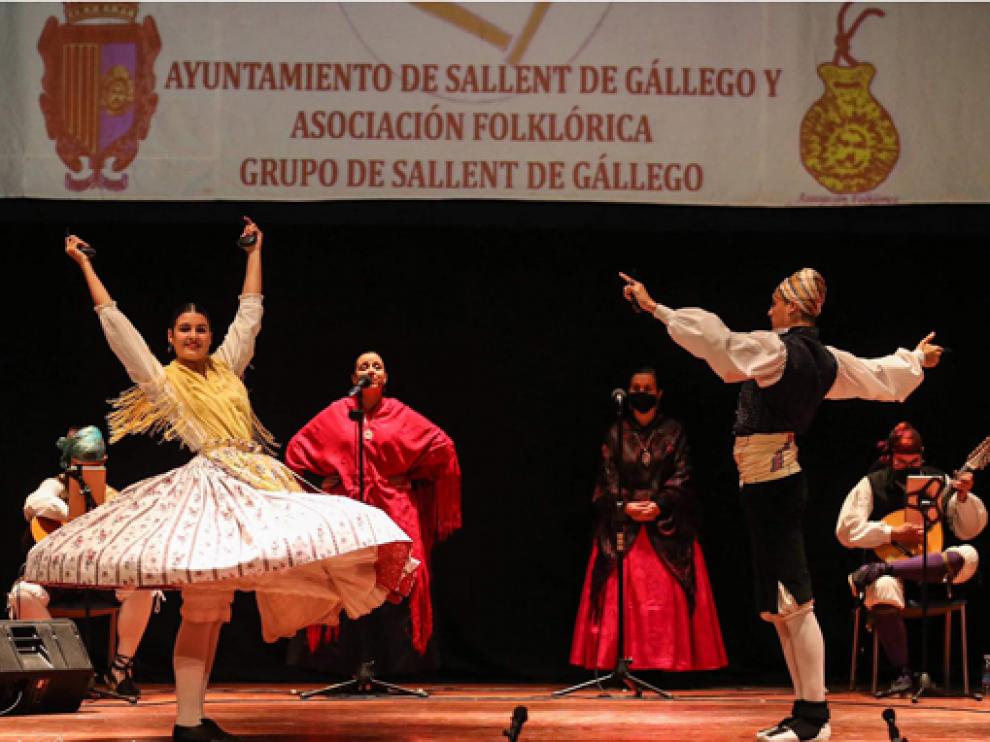 La pareja de baile formada por Iris y Adrián Saiz, en su participación en la fase clasificatoria.