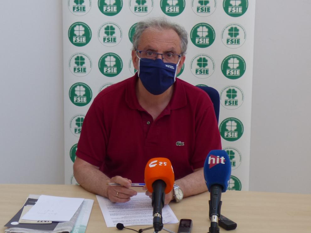 Ángel Moran, secretario general de FSIE en Huesca, informó del acto que se celebrará este martes