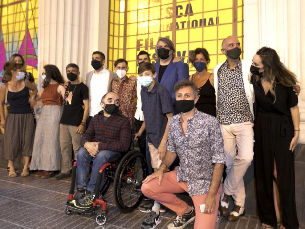 Foto de familia del equipo del filme ‘Armugán’