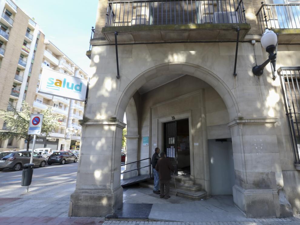 Para el centro de Salud Santo Grial se han notificado 2 contagios.