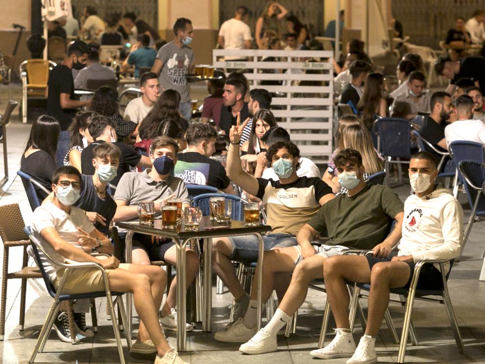 El ocio nocturno puede abrir terrazas hasta medianoche y, a partir de esa hora y hasta las 3, el interior del bar