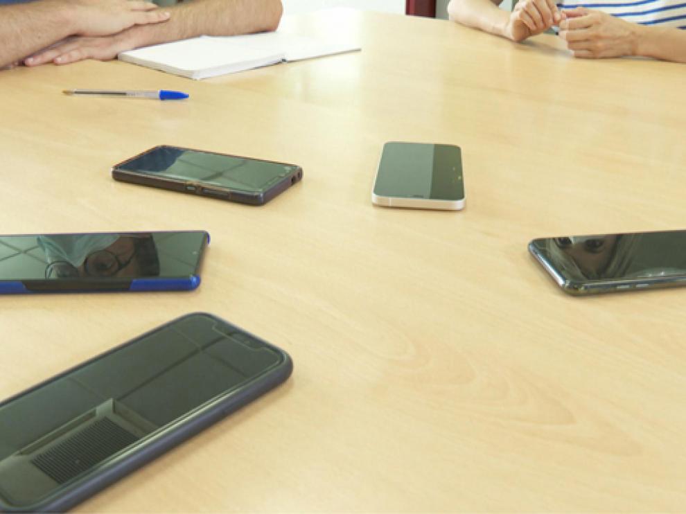Los teléfonos móviles delatan nuestra ubicación, gustos, relaciones y preferencias.