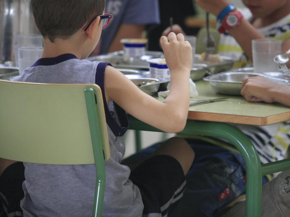 Las becas de comedor, dotadas con 12 millones de euros, llegarán a más de 10.000 alumnos de todo Aragón.