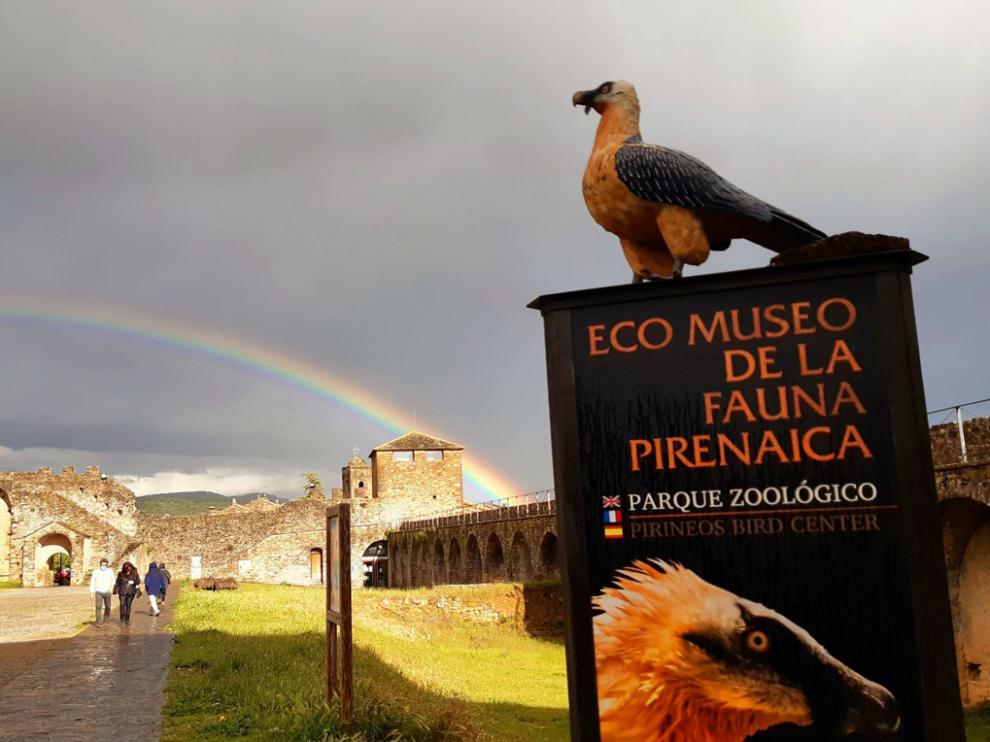 Exterior del Eco Museo de la Fauna Pirenaica, en Aínsa, que este año cumple su vigésimo aniversario.