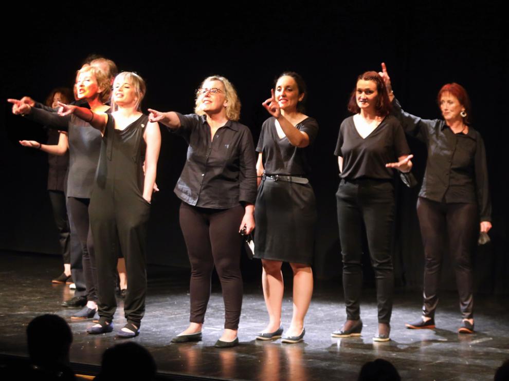 Representación de "Acuerdos y desacuerdos", de Candil Teatro.