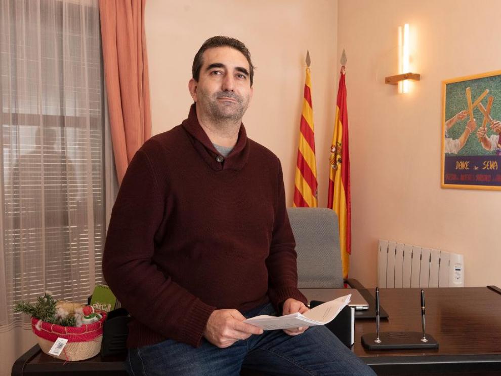 Javier Felipe Villa, alcalde de Sena