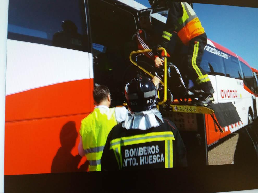 Simulacro de incendio y evacuación con personas de movilidad reducida.