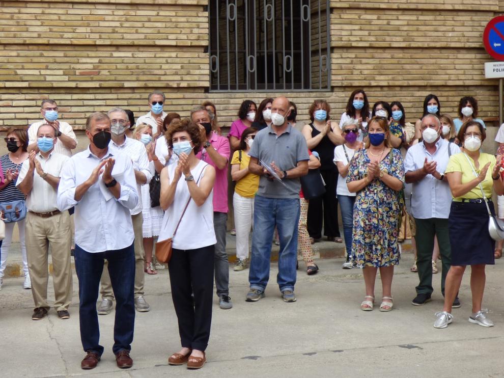 Concentración en Barbastro para condenar el asesinato machista de su vecina.