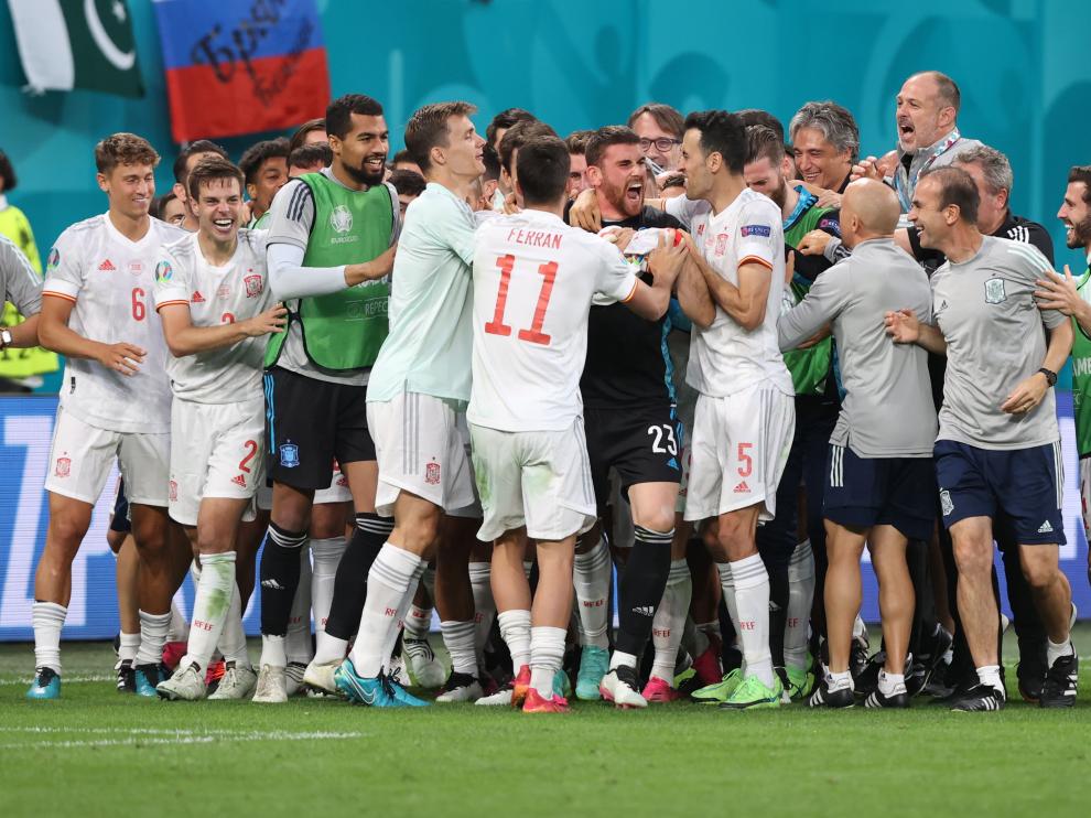La actuación del portero español fue clave para pasar la ronda.