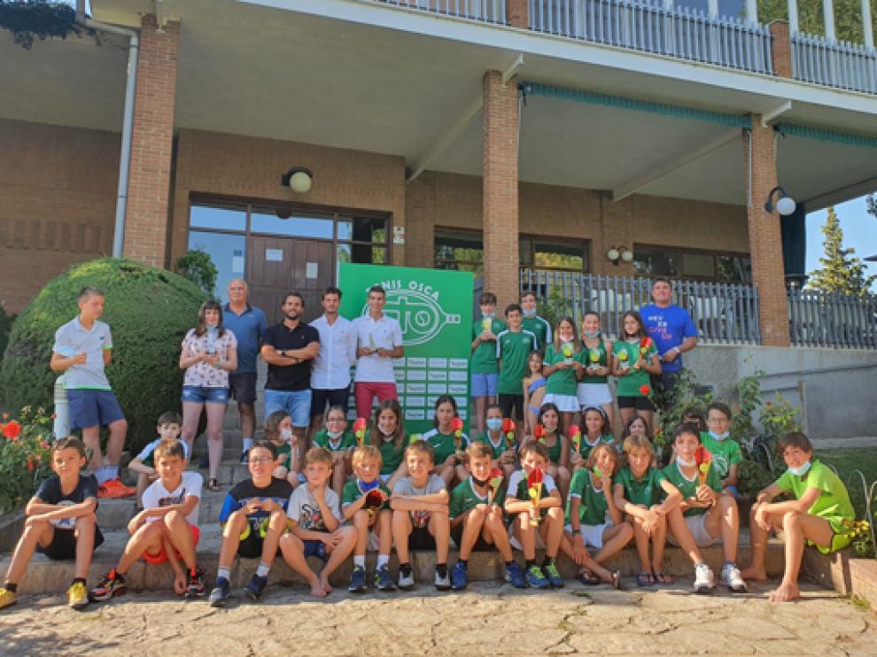 Foto de familia de los premiados en el Torneo Social.