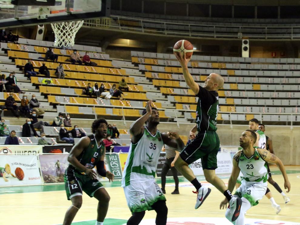 El Peñas seguirá en la segunda categoría del baloncesto español