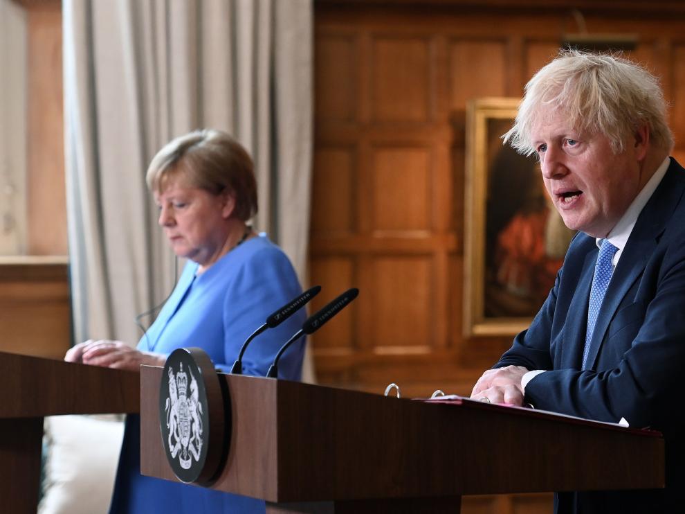 Angela Merkel y Boris Johnson durante la rueda de prensa conjunta.