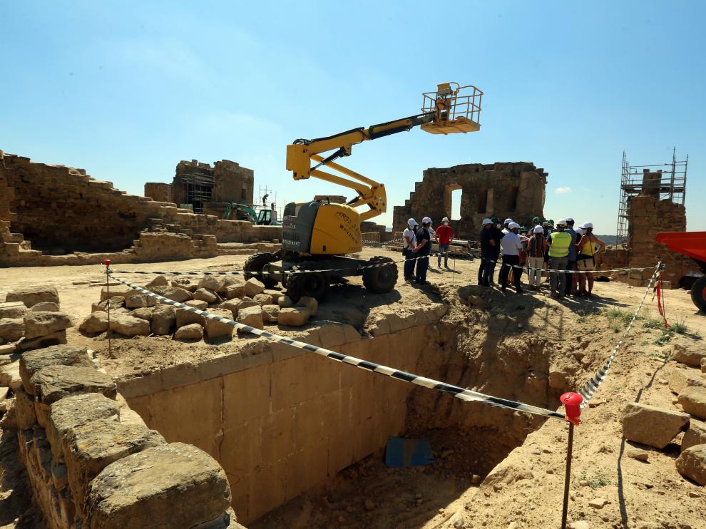 Imagen del aljibe descubierto tras los trabajos de excavación