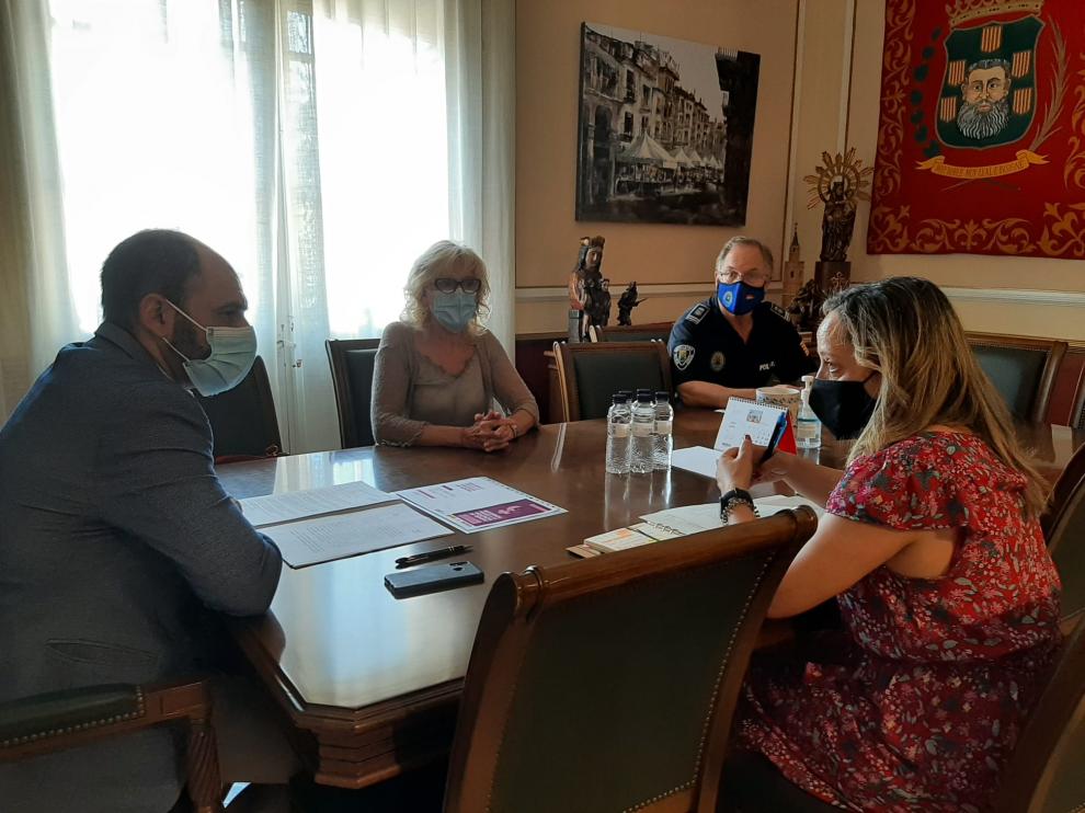 Reunión llevada a cabo durante la pasada semana entre la Subdelegación del Gobierno en Huesca y el Ayuntamiento.