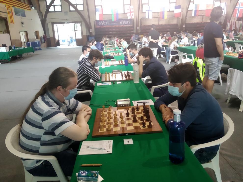 Nisipeanu ganó en el primer tablero a Sergio Hernández.