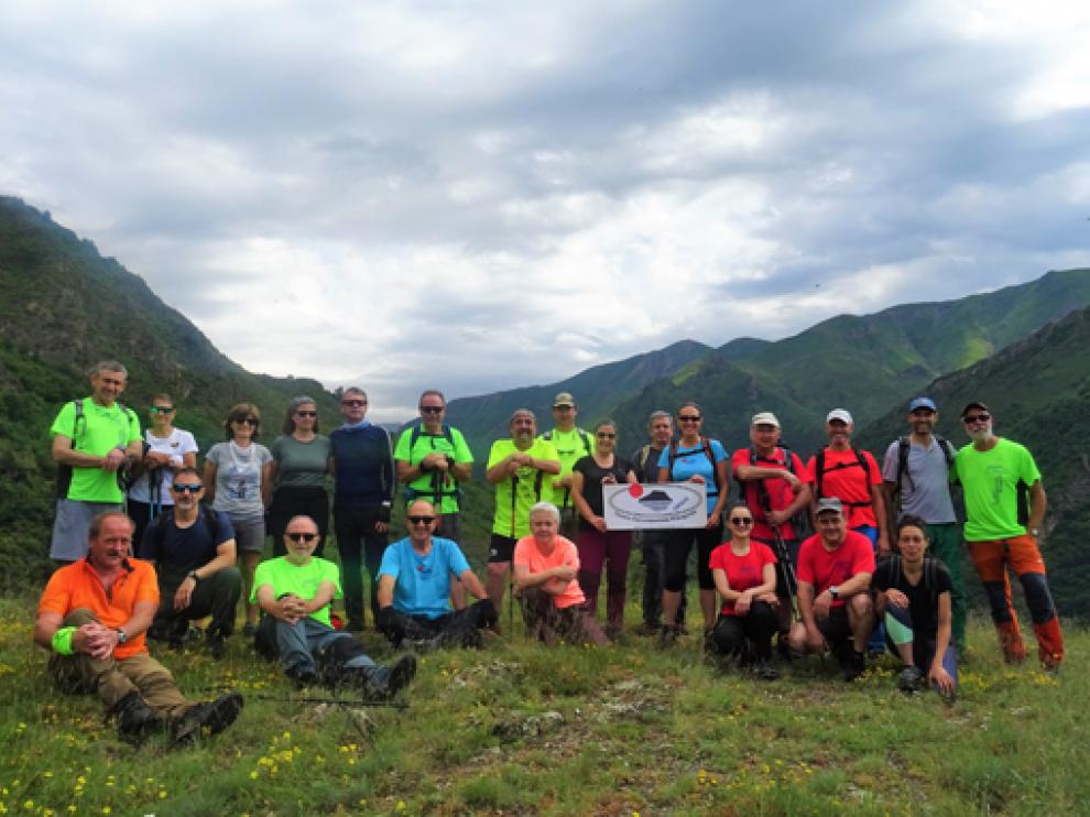 Foto de grupo de los participantes en la excursión que llevó a cabo el pasado fin de semana el CER.