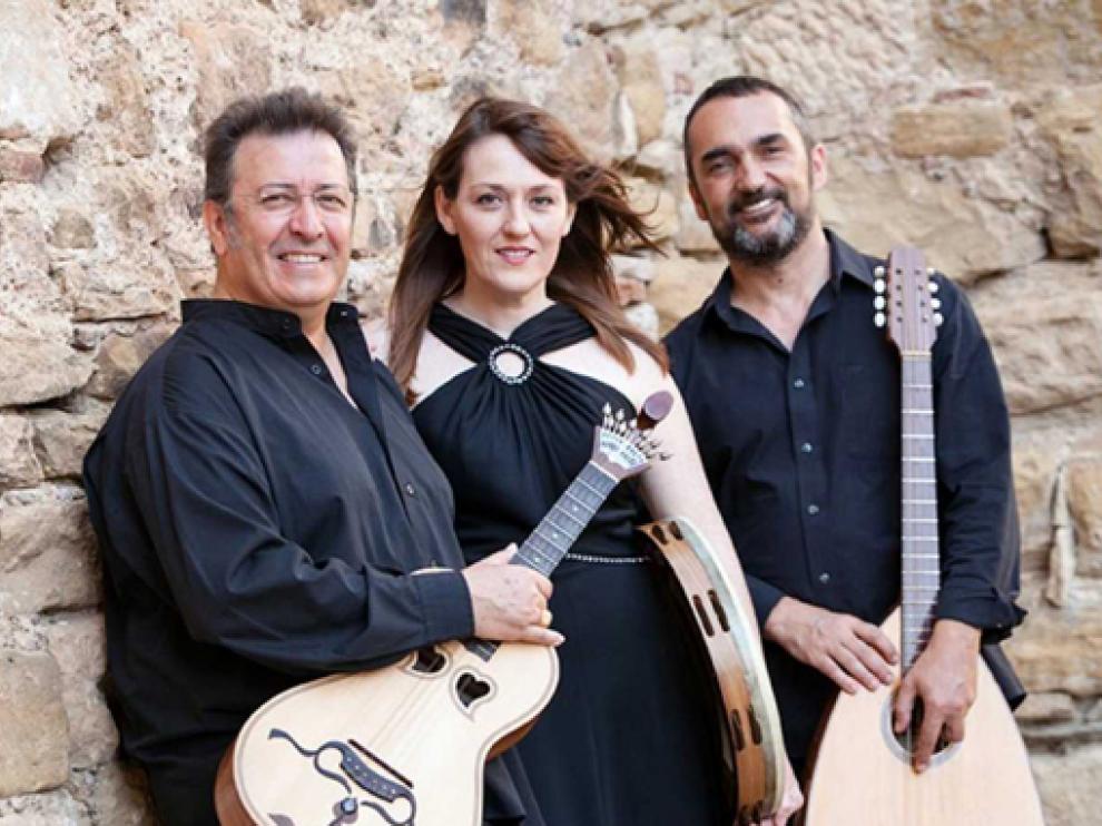 Vívere Memento presenta nuevo disco en el Castillo de Aínsa.