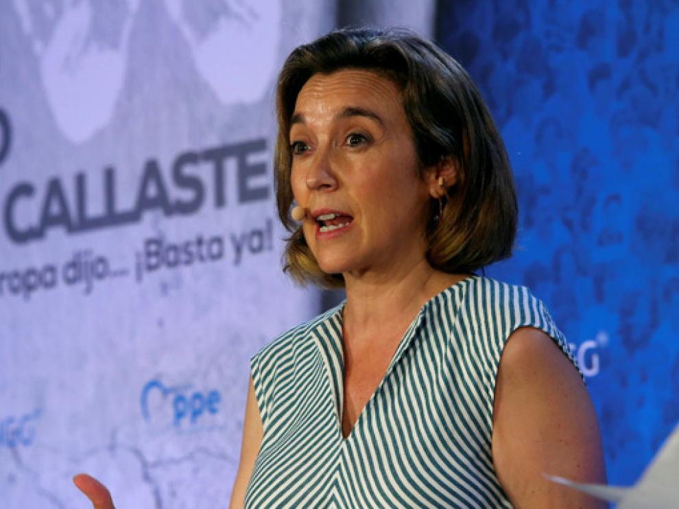 Cuca Gamarra, portavoz del PP, durante un taller organizado por la Escuela Miguel Ángel Blanco en San Sebastián