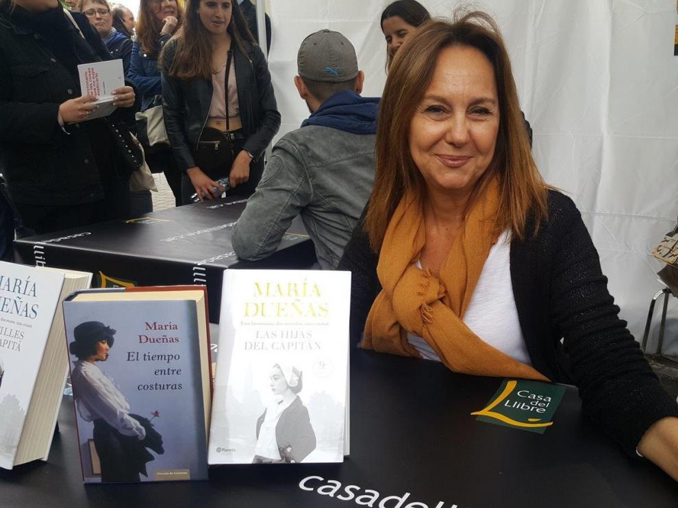 María Dueñas.