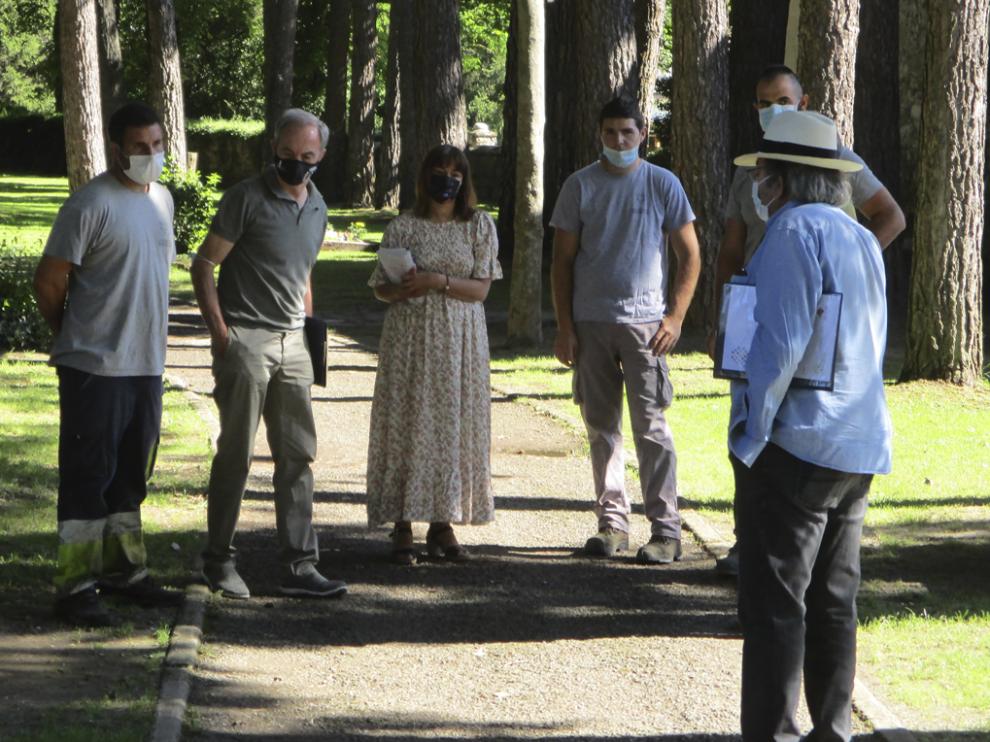 El jurado recorrió, junto con la alcaldesa, varios espacios verdes de la localidad.