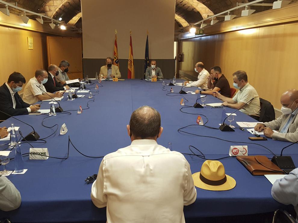 Reunión de la Mesa para la Estrategia Aragonesa de Recuperación Social y Económica.