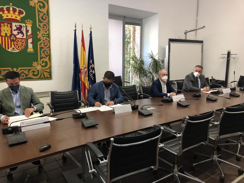 Durante la reunión de la Subcomisión permanente de la Comisión de Diputaciones Provinciales, Cabildos y Consejos Insulares de la FEMP
