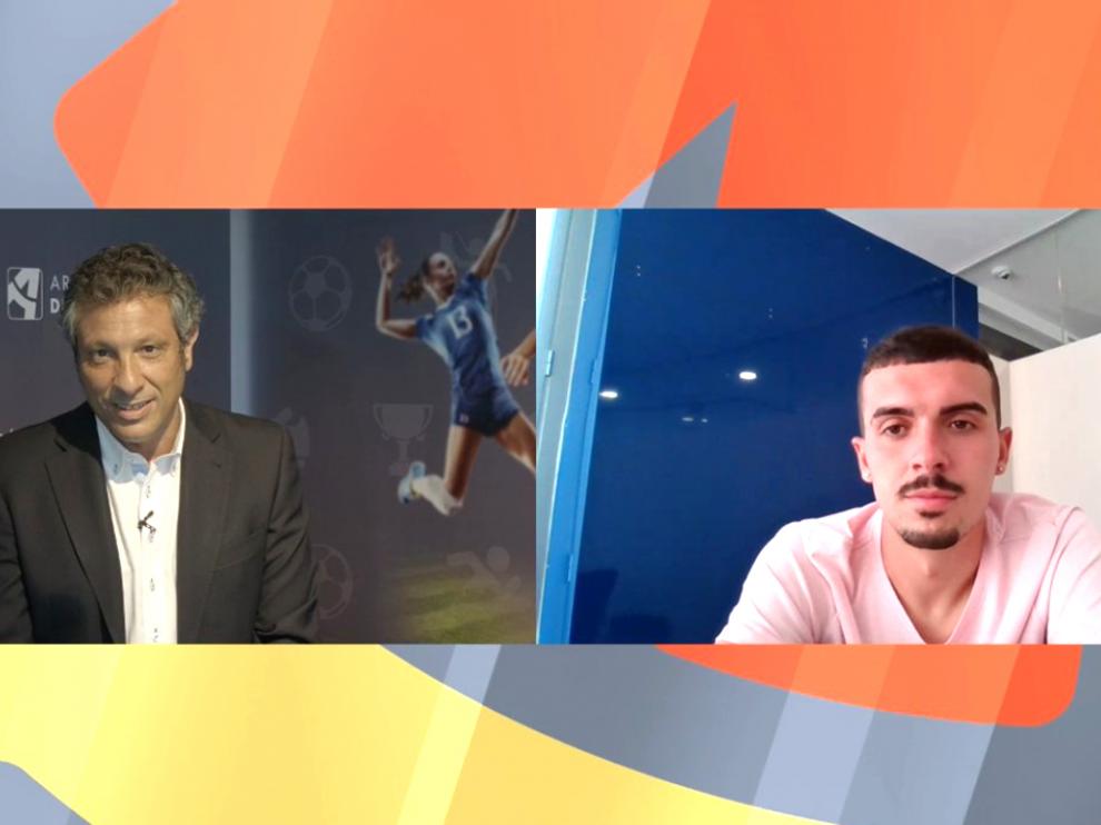 Pedro Hernández en su encuentro digital con el centrocampista del Huesca Joaquín Muñoz