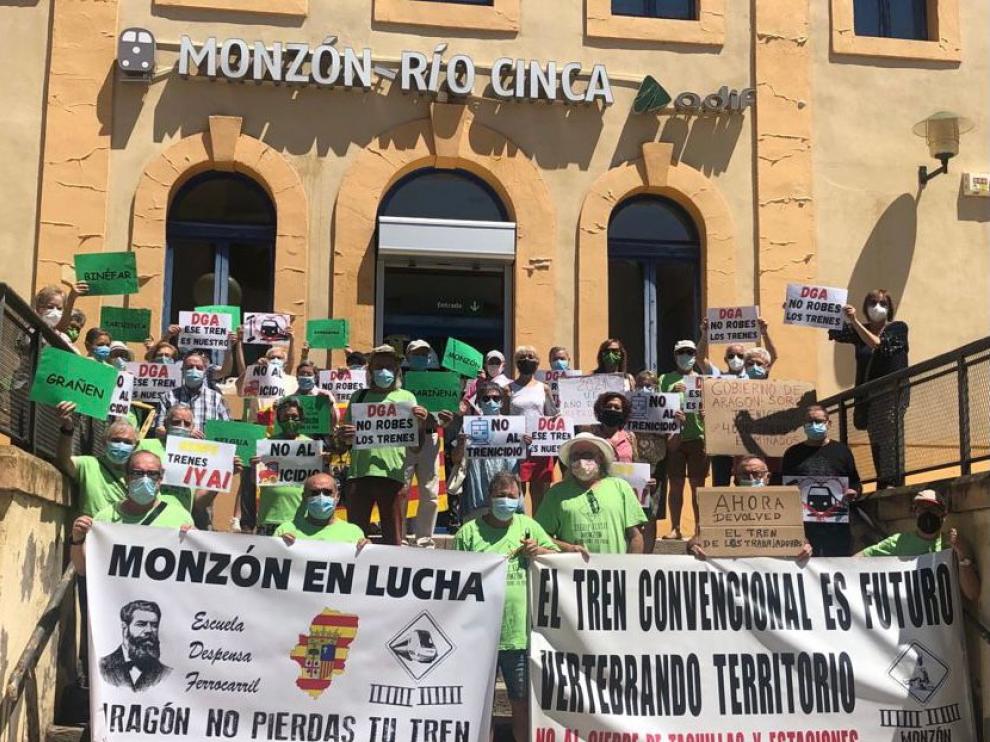 56ª concentración de la plataforma Monzón No Pierdas Tu Tren.