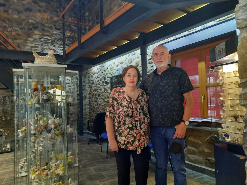 María José Fuster junto a Fernando Maestro en la inauguración de la exposición