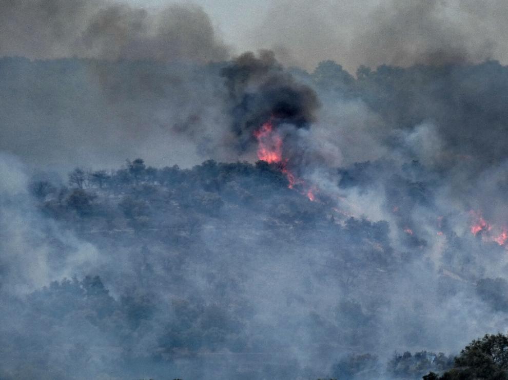 Incendio de campos de cultivo declarado en Torres del Obispo.